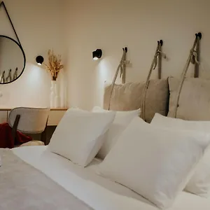 luxury-grand-residences-inn.alltbilisihotels.com/